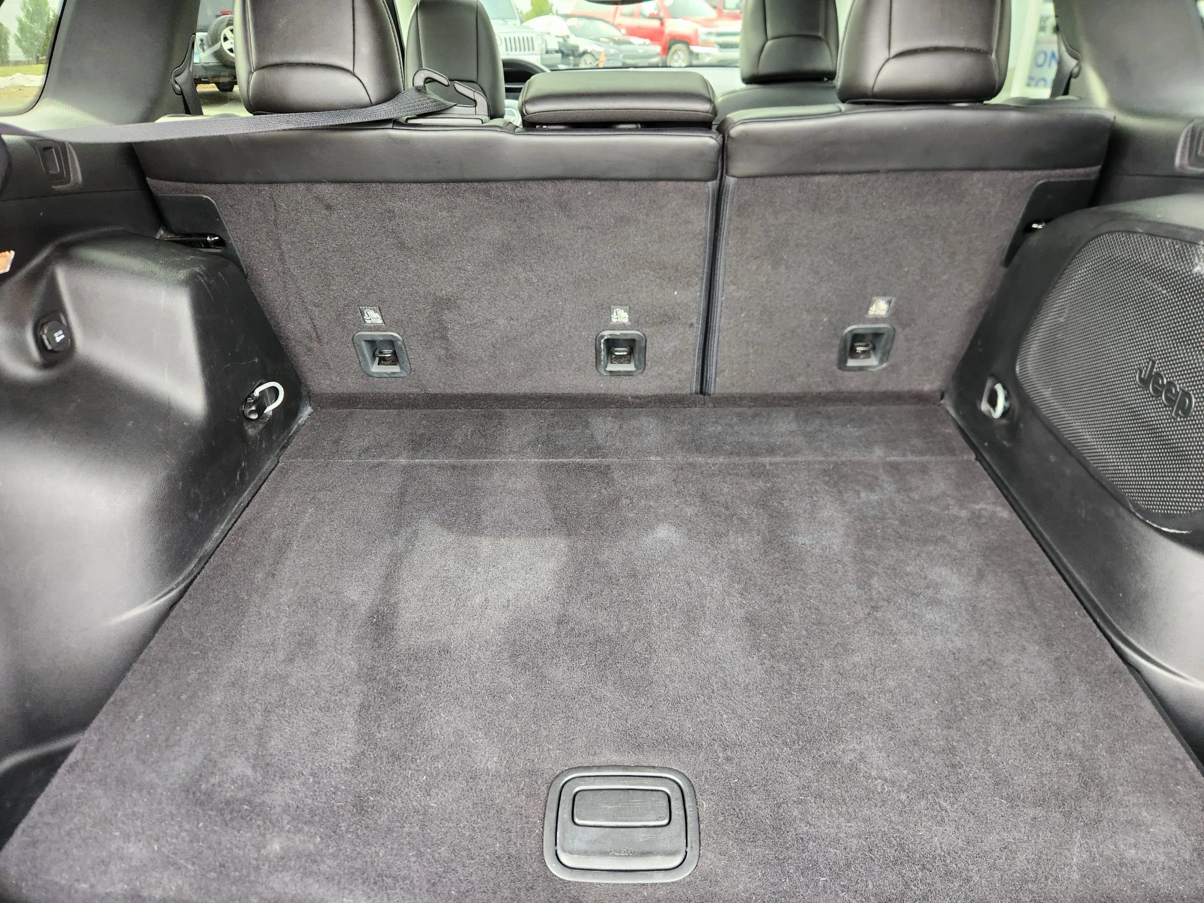 Used 2019 Jeep Cherokee Limited AWD/4WD image 51