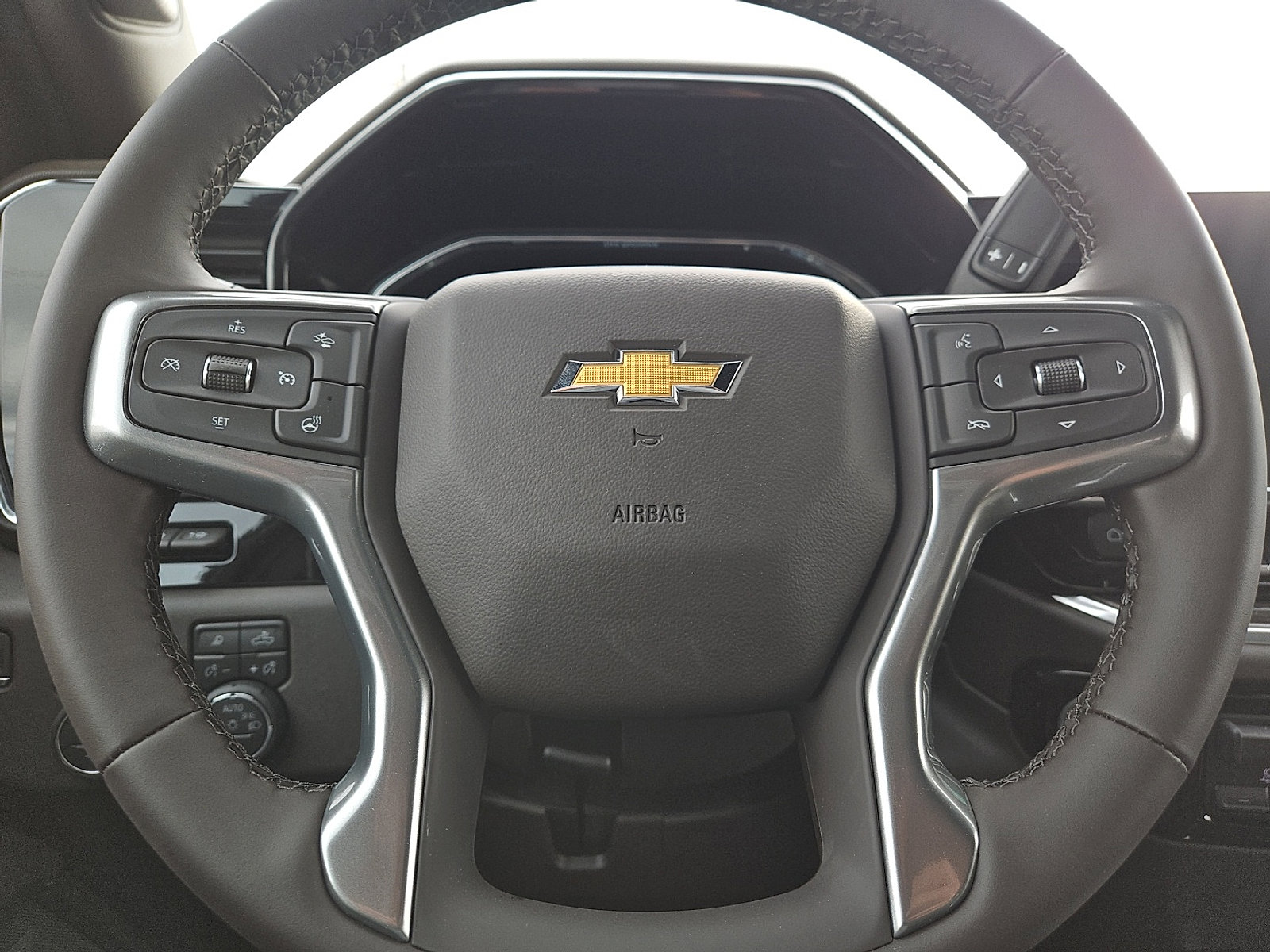 New 2026 Chevrolet Silverado 2500 LTZ w/ LTZ Premium Package AWD/4WD image 19