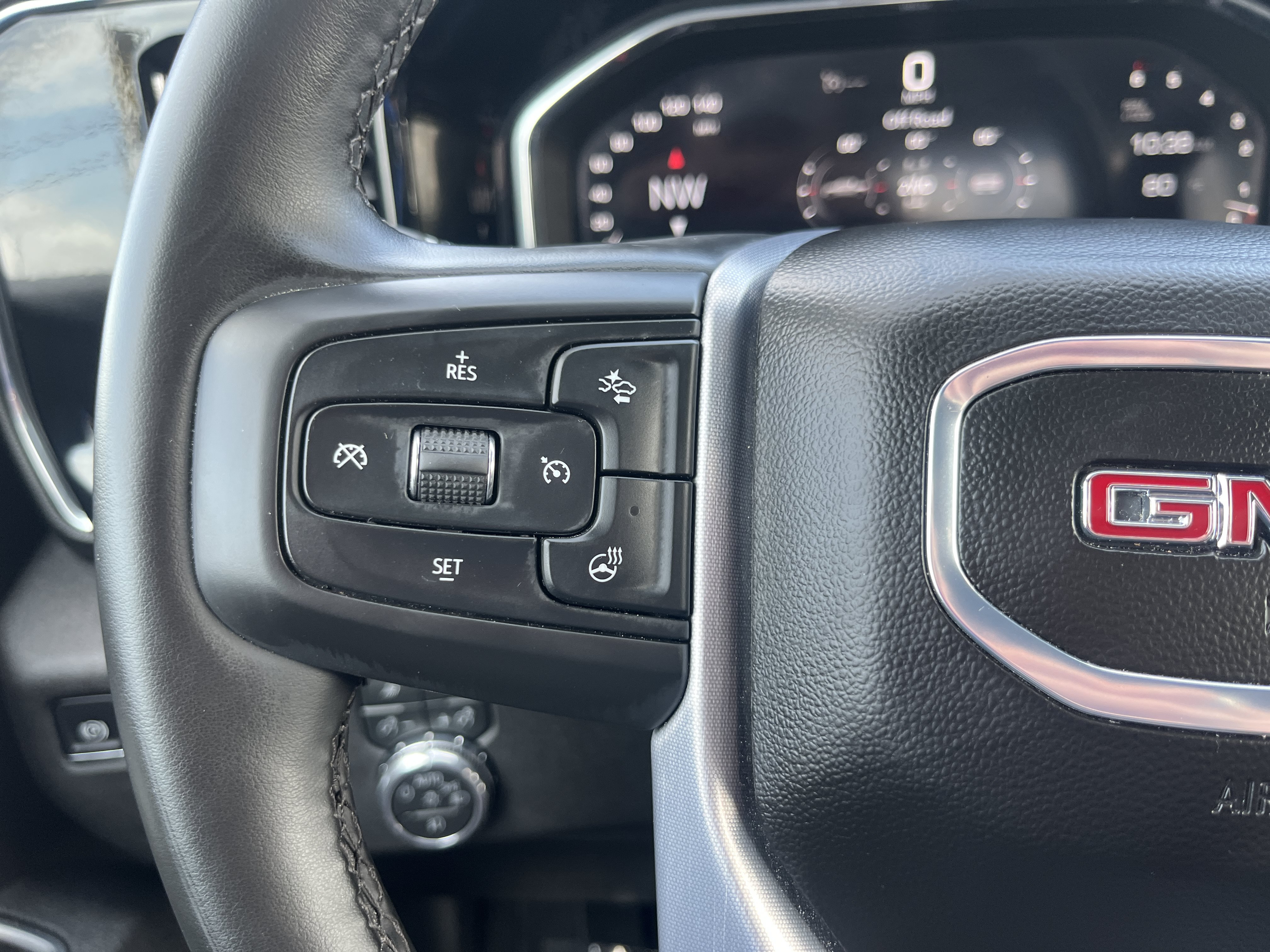 Used 2026 GMC Sierra 1500 SLT AWD/4WD image 23