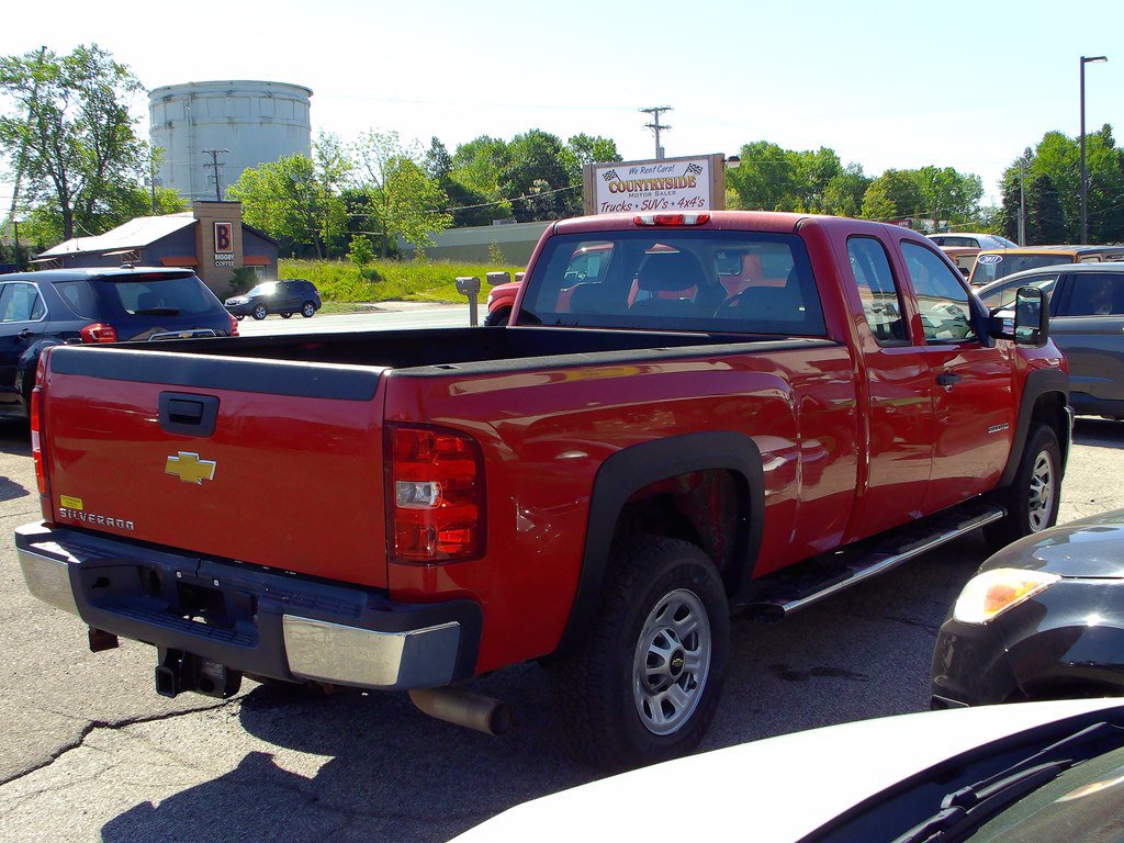 Used 2013 Chevrolet Silverado 3500 W/T RWD image 2