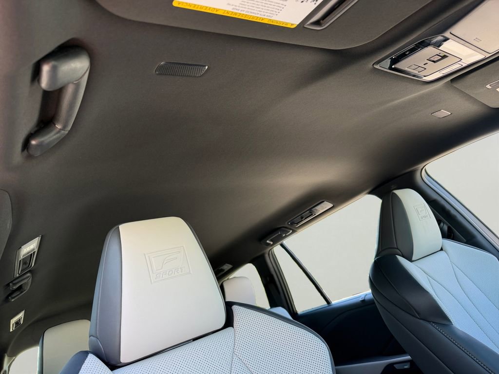 New 2026 Lexus TX 500h AWD image 4