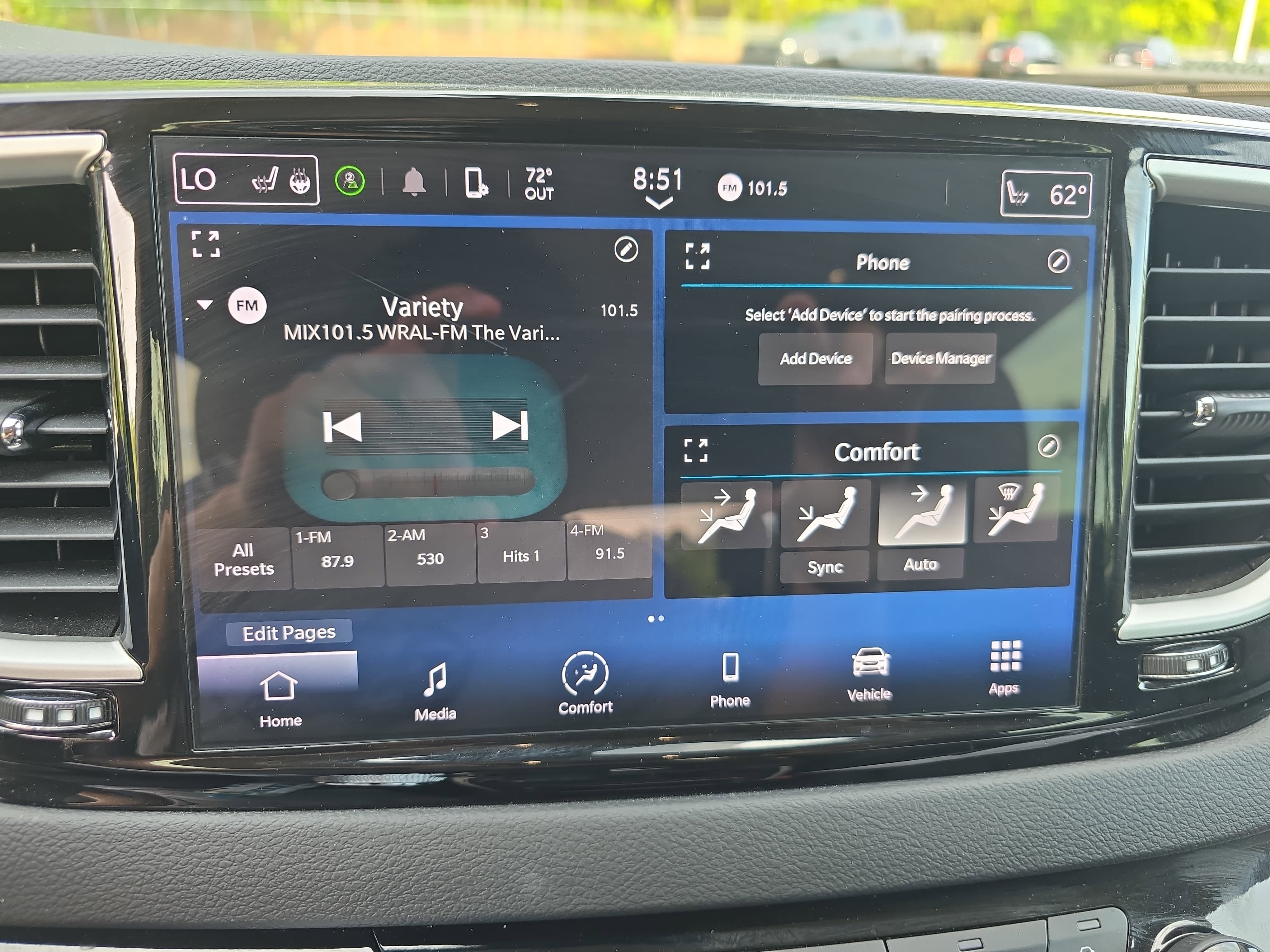 Used 2024 Chrysler Pacifica Touring-L image 20