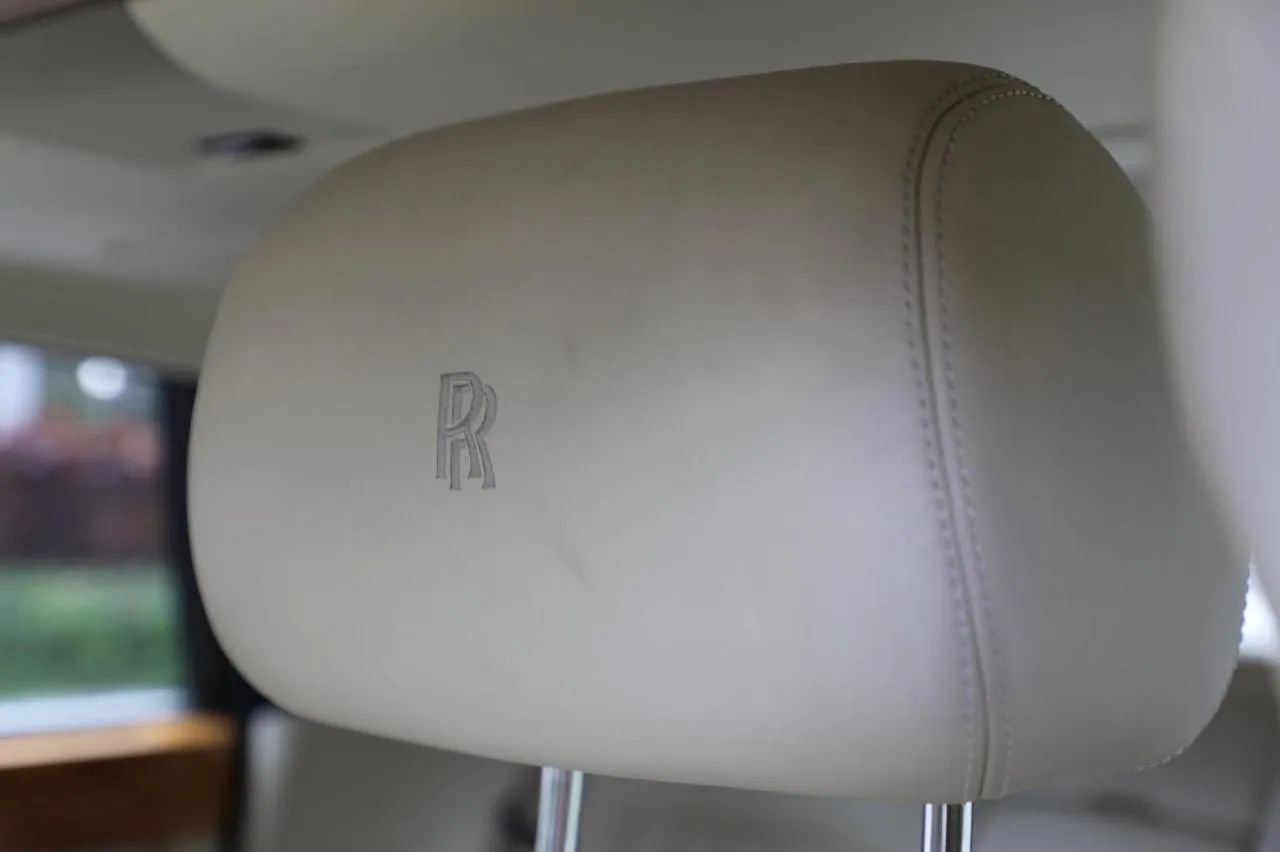 Used 2011 Rolls-Royce Phantom Sedan RWD image 72