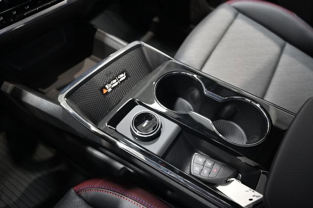 New 2026 Chevrolet Equinox RS FWD image 18