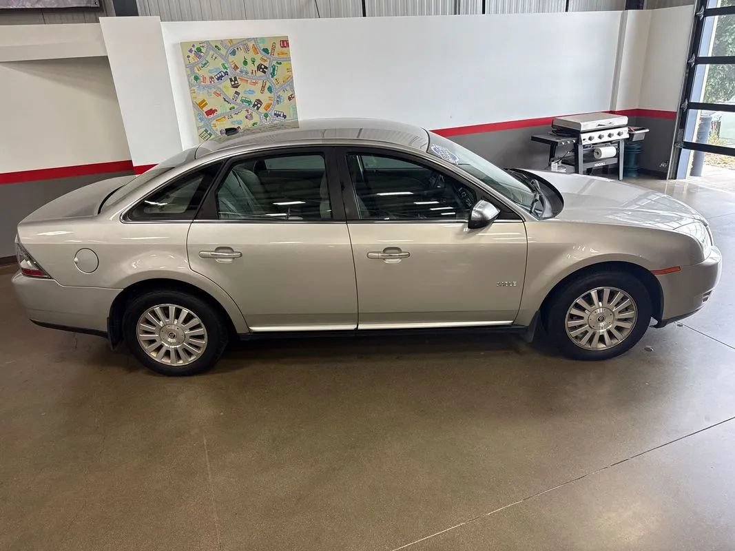 Used 2008 Mercury Sable AWD Sedan image 15