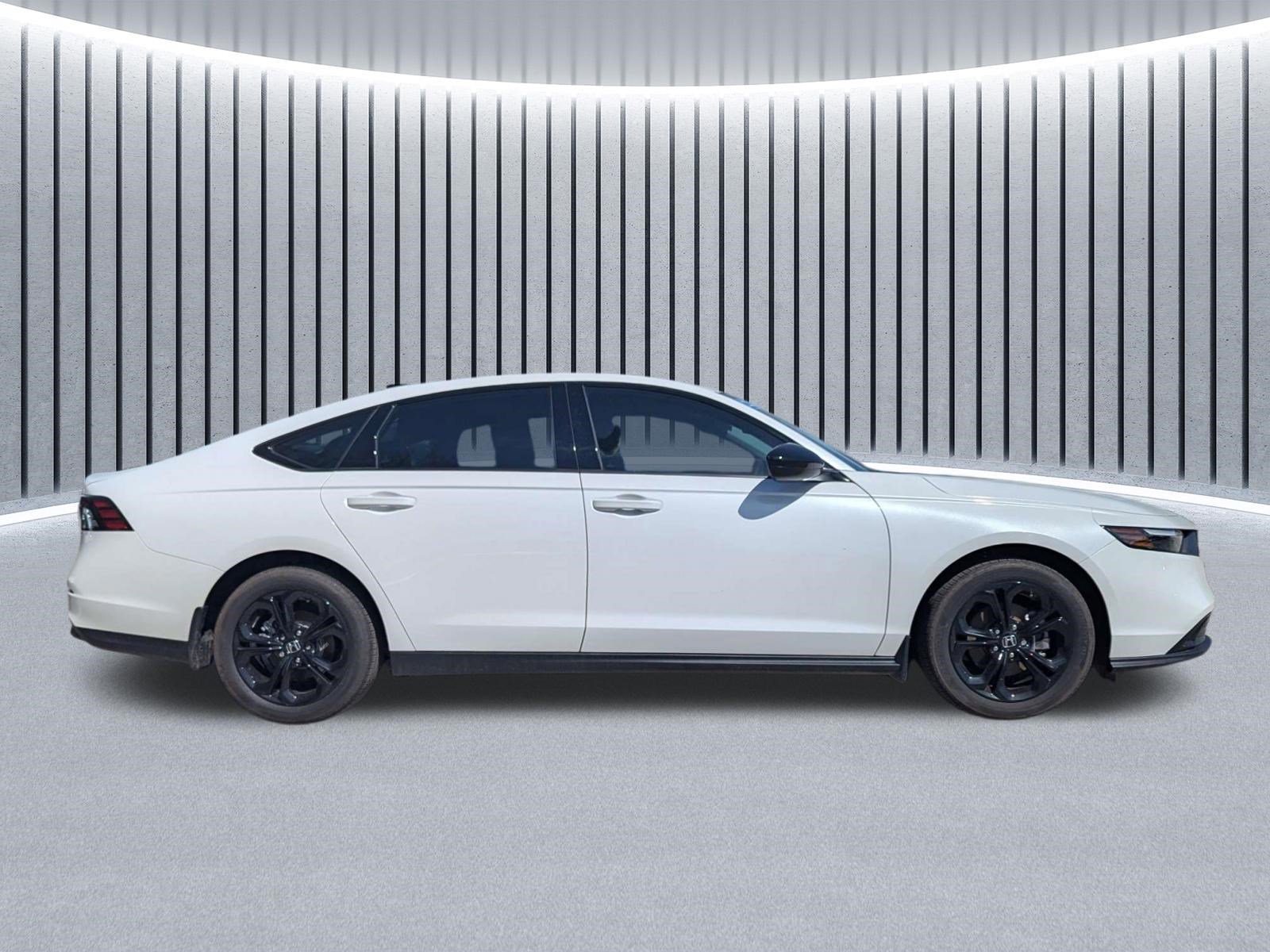 Certified 2025 Honda Accord SE image 4