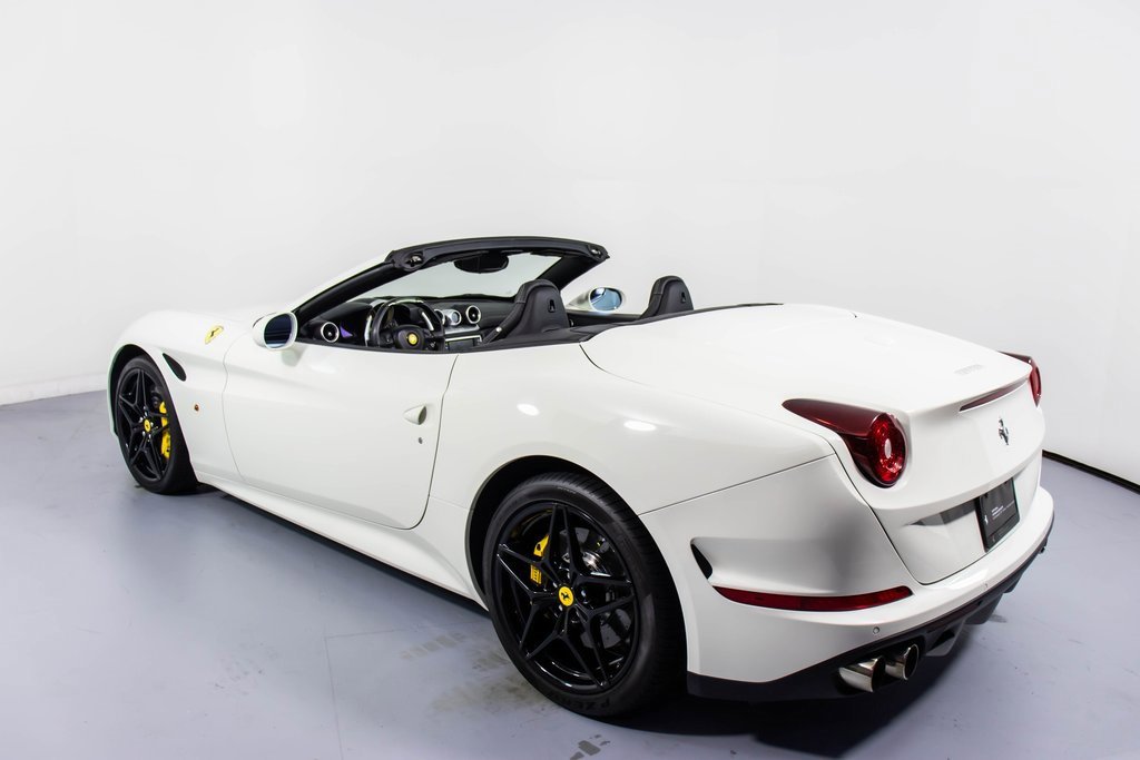 Certified 2017 Ferrari California T image 8