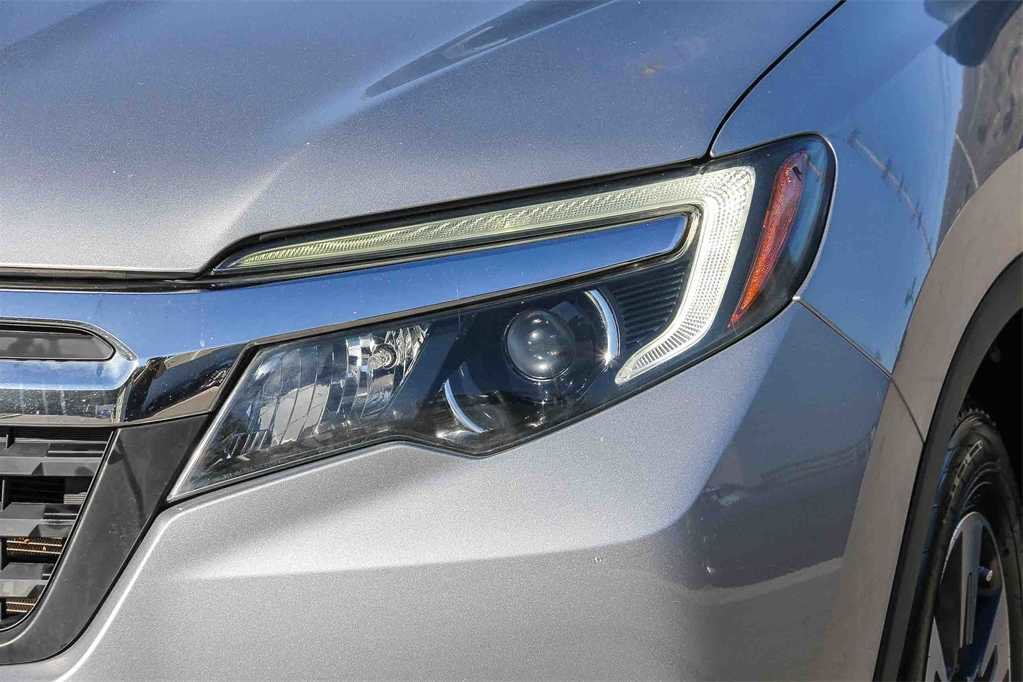 Used 2017 Honda Ridgeline RTL-T image 7
