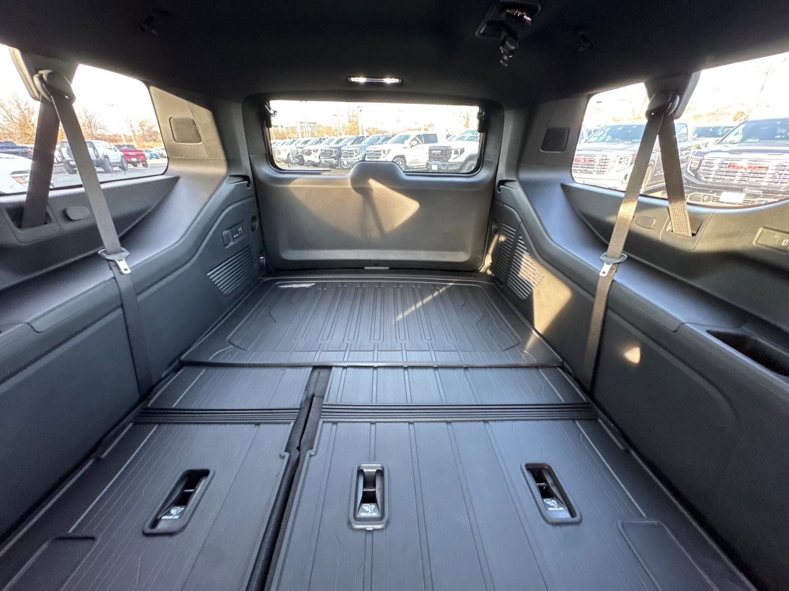 New 2026 GMC Yukon XL Elevation w/ Elevation Premium Package image 38