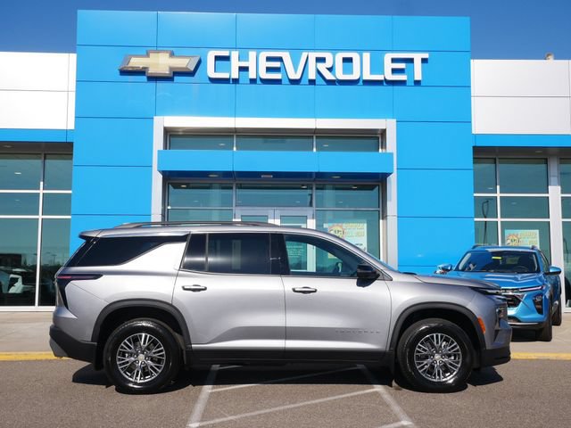 Used 2025 Chevrolet Traverse LT w/ Driver Confidence Package AWD/4WD image 25