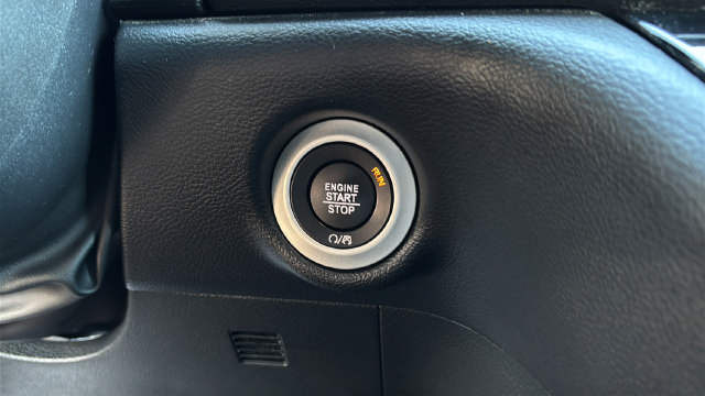 Used 2025 Chrysler Pacifica Select FWD image 28