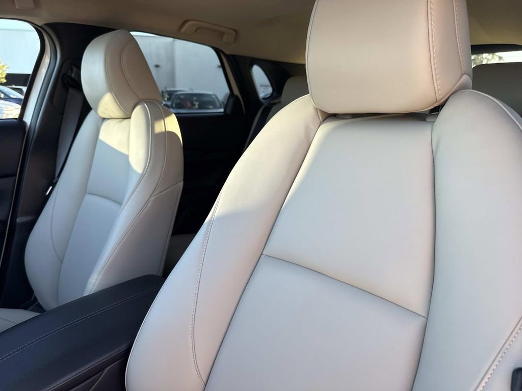 Certified 2025 MAZDA CX-30 AWD 2.5 S w/ Preferred Package image 28