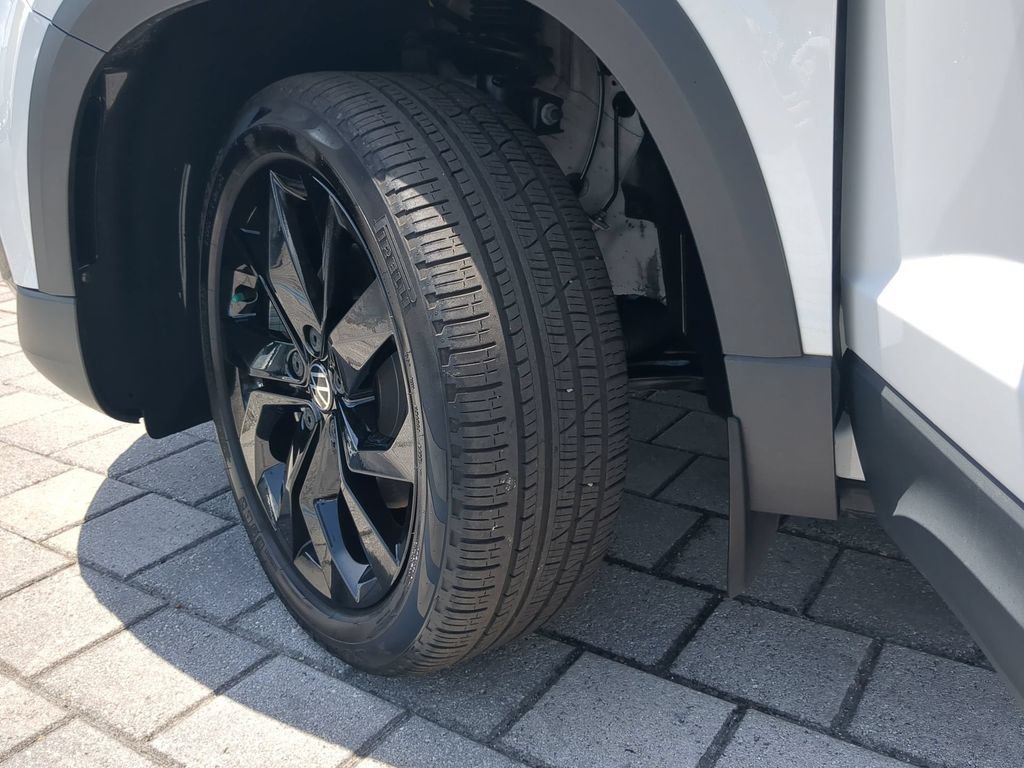 Certified 2022 Volkswagen Taos SE FWD image 34