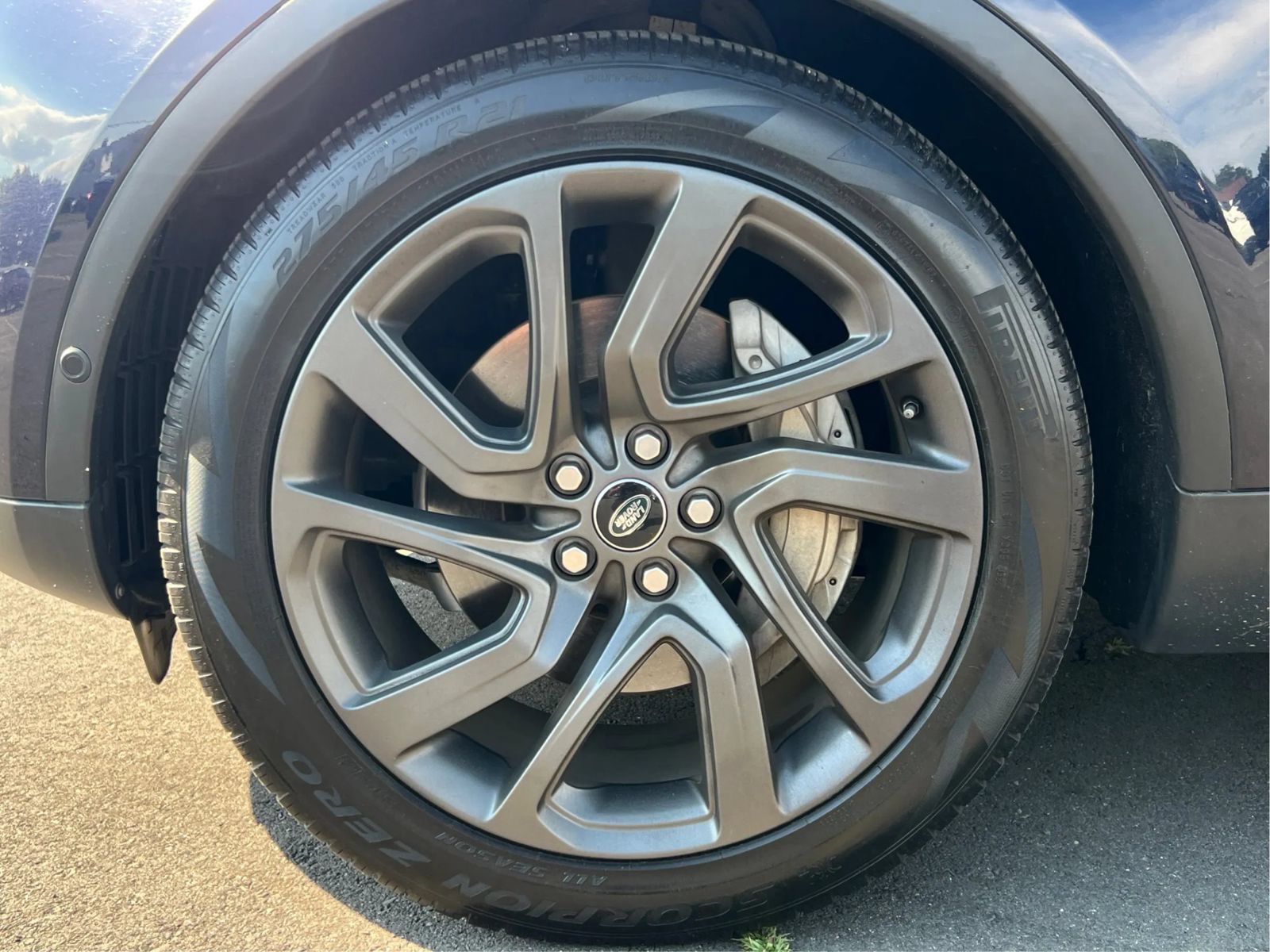 Used 2020 Land Rover Discovery HSE AWD/4WD image 31