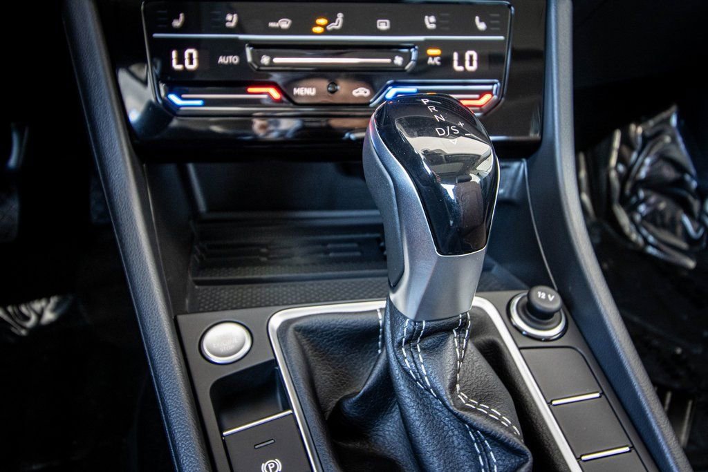 New 2026 Volkswagen Jetta SEL FWD image 38