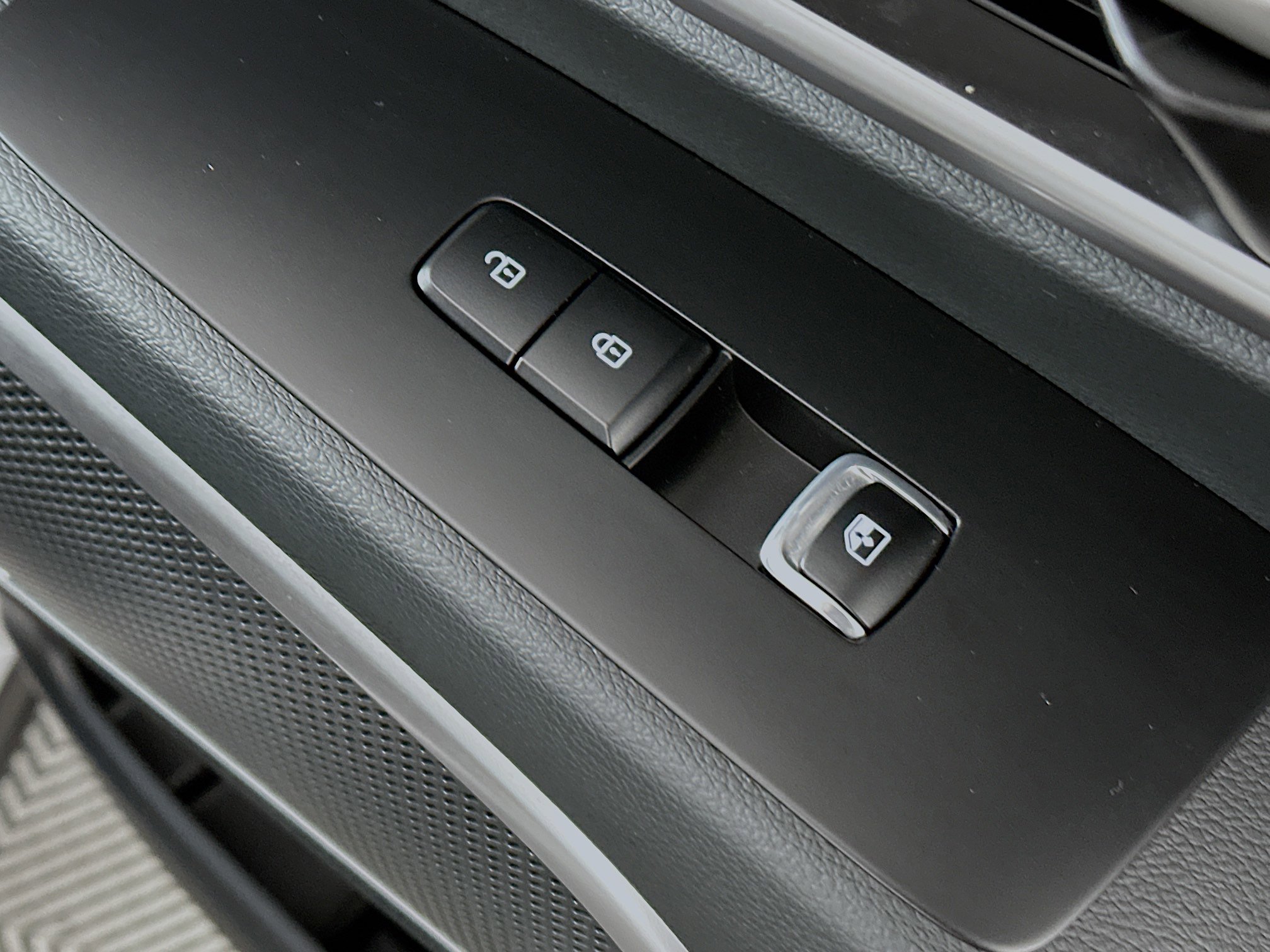 Used 2025 Kia Telluride S FWD image 29