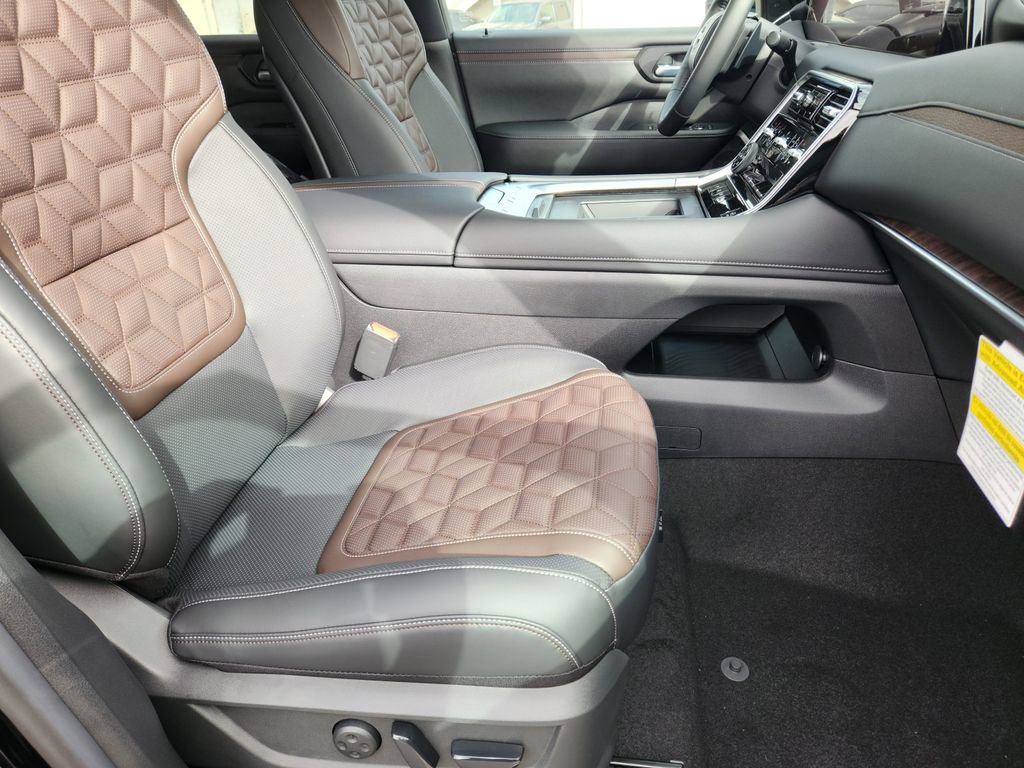 New 2026 Nissan Armada Platinum image 15