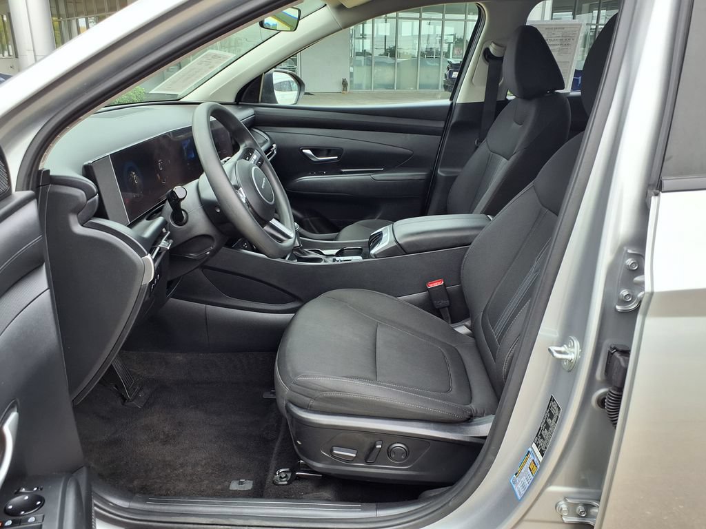 Used 2025 Hyundai Tucson SEL FWD image 19