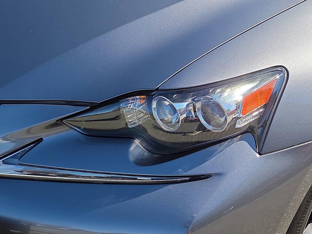 Used 2016 Lexus IS 300 AWD w/ F Sport Package image 9