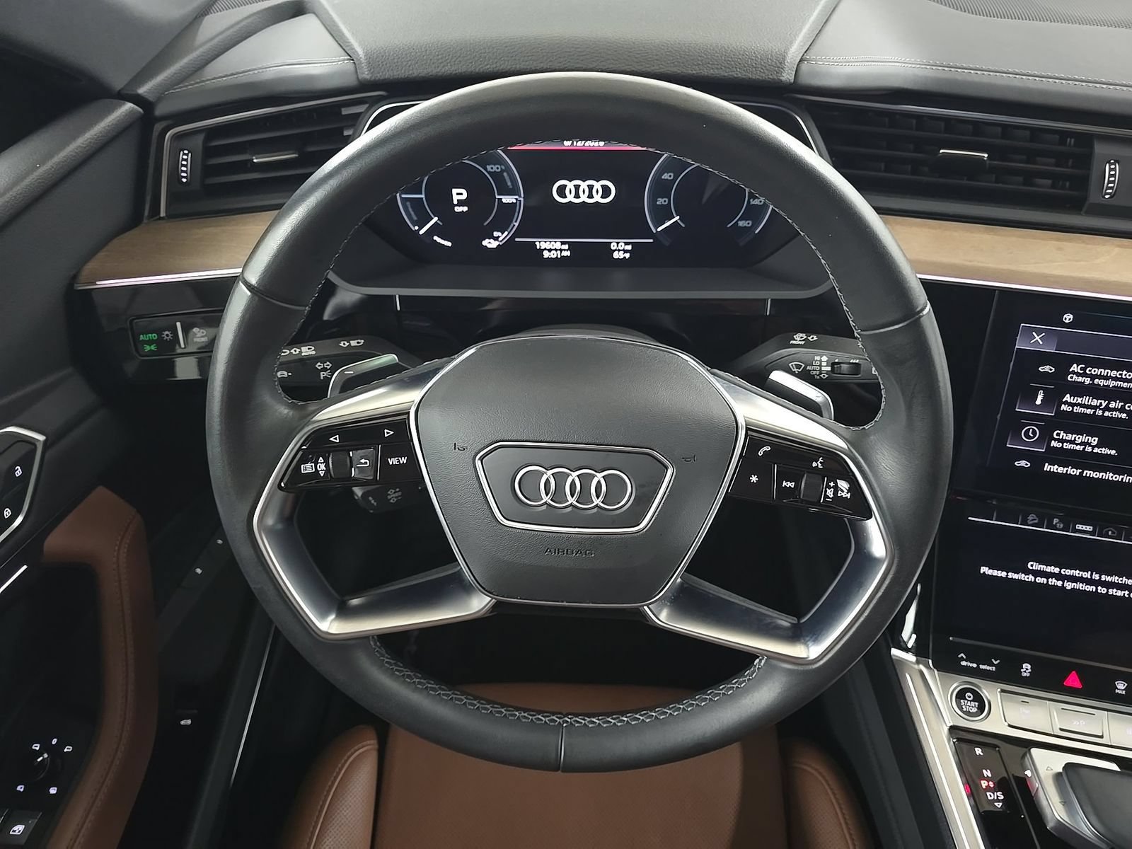 Used 2024 Audi Q8 e-tron Prestige w/ Prestige Package AWD/4WD image 10