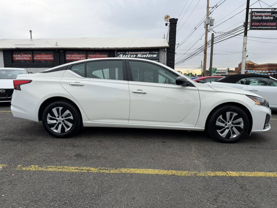 Used 2025 Nissan Altima 2.5 S image 9