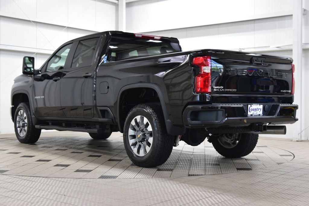 New 2026 Chevrolet Silverado 2500 Custom w/ Custom Value Package AWD/4WD image 6