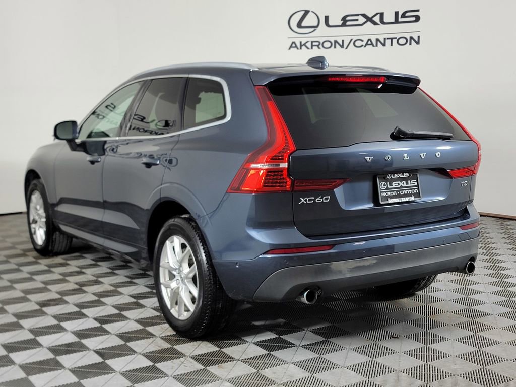 Used 2019 Volvo XC60 T5 Momentum w/ Premium Package image 9