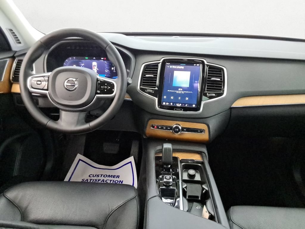 Used 2023 Volvo XC90 T8 Plus AWD/4WD image 9