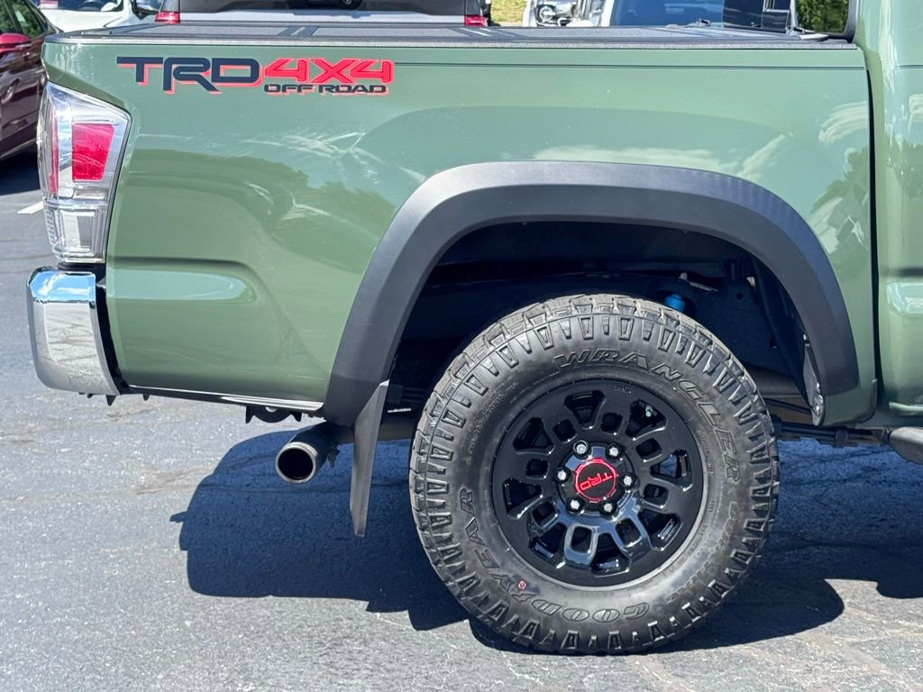 Used 2022 Toyota Tacoma TRD Off-Road AWD/4WD image 6