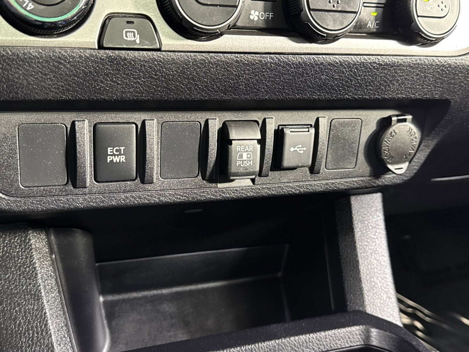 Used 2023 Toyota Tacoma SR5 AWD/4WD image 43
