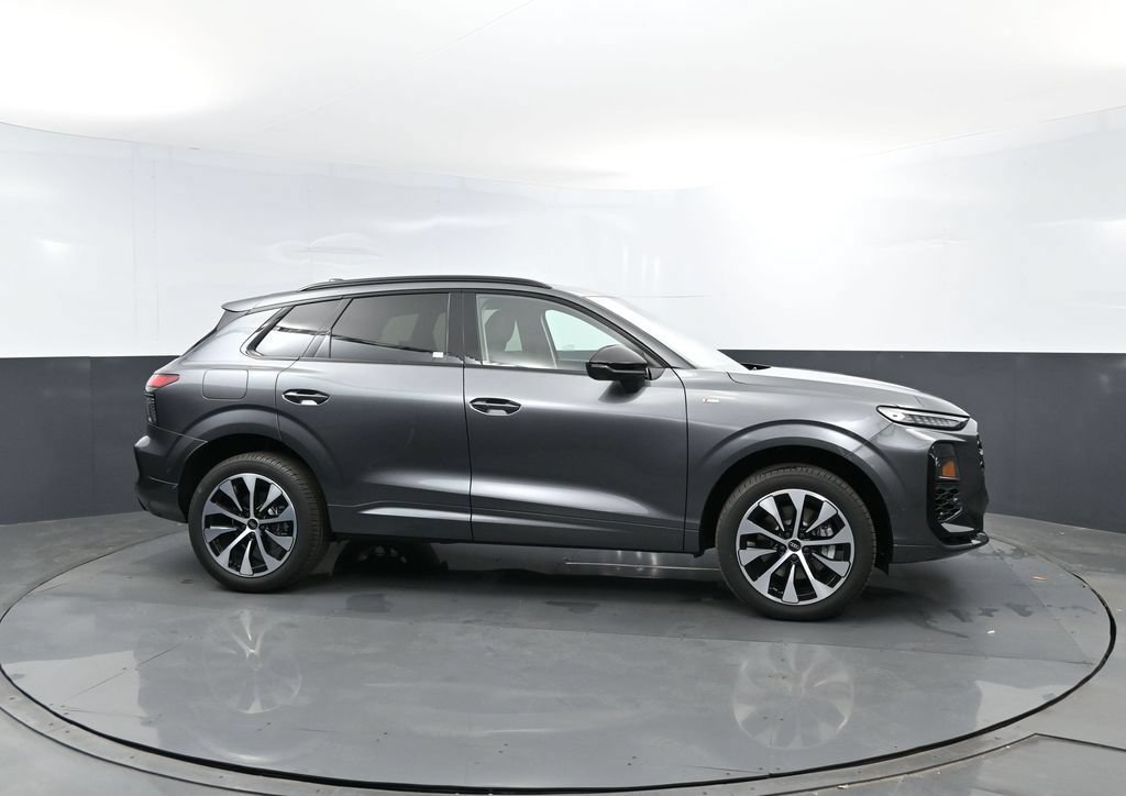 New 2026 Audi Q3 quattro 2.0T AWD/4WD image 4