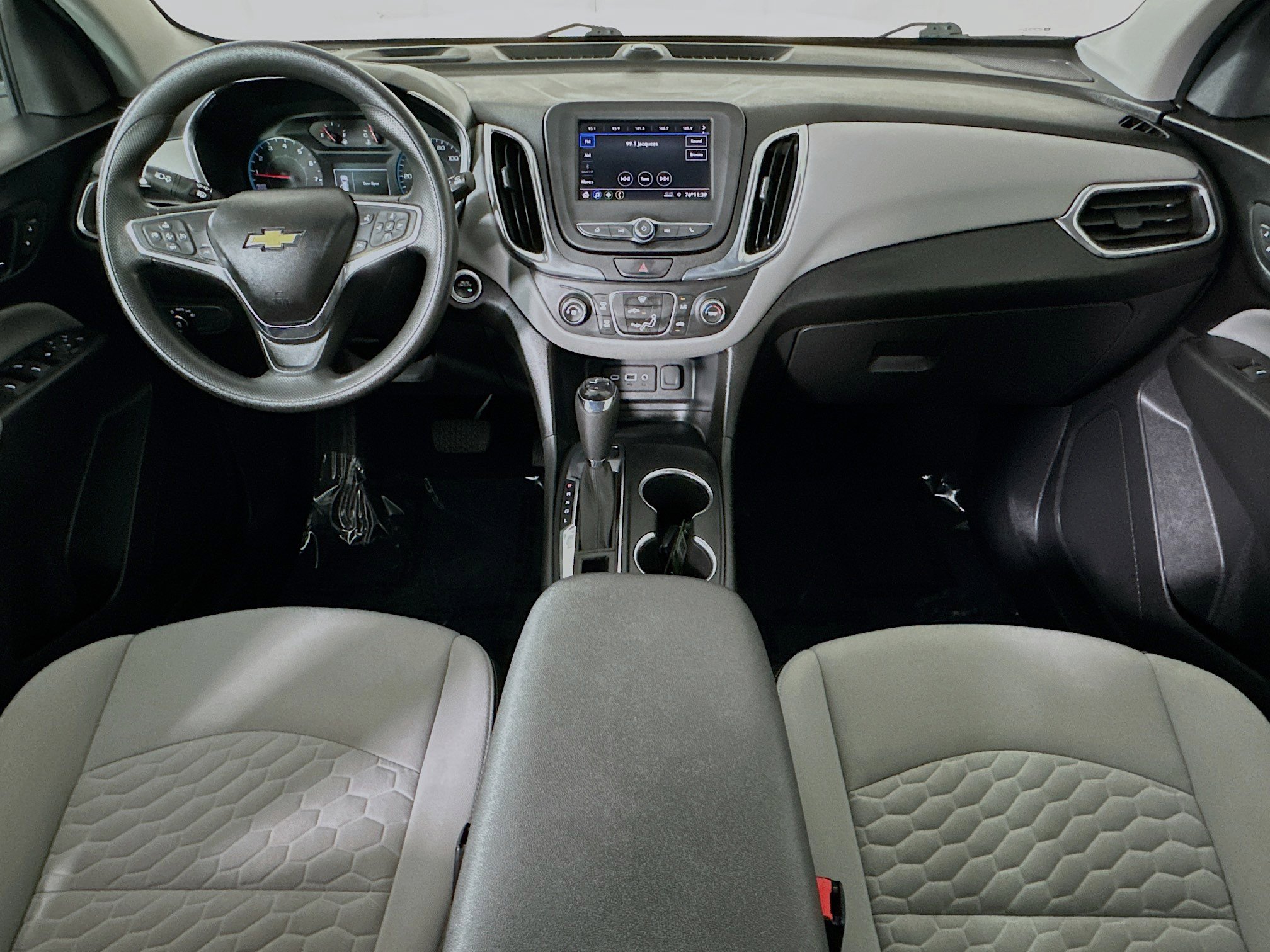 Used 2020 Chevrolet Equinox LS image 27