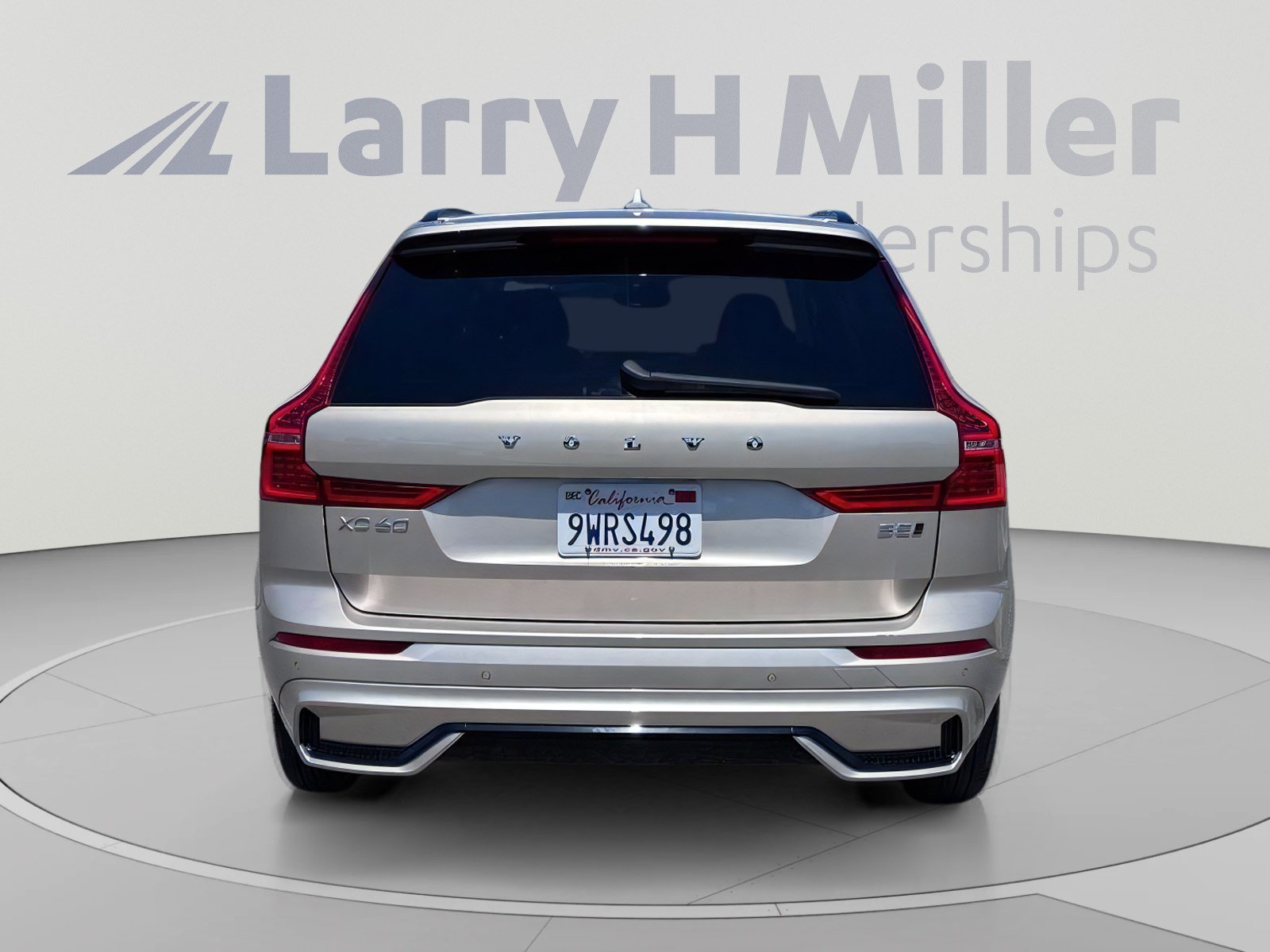 Used 2025 Volvo XC60 B5 Plus AWD/4WD image 5
