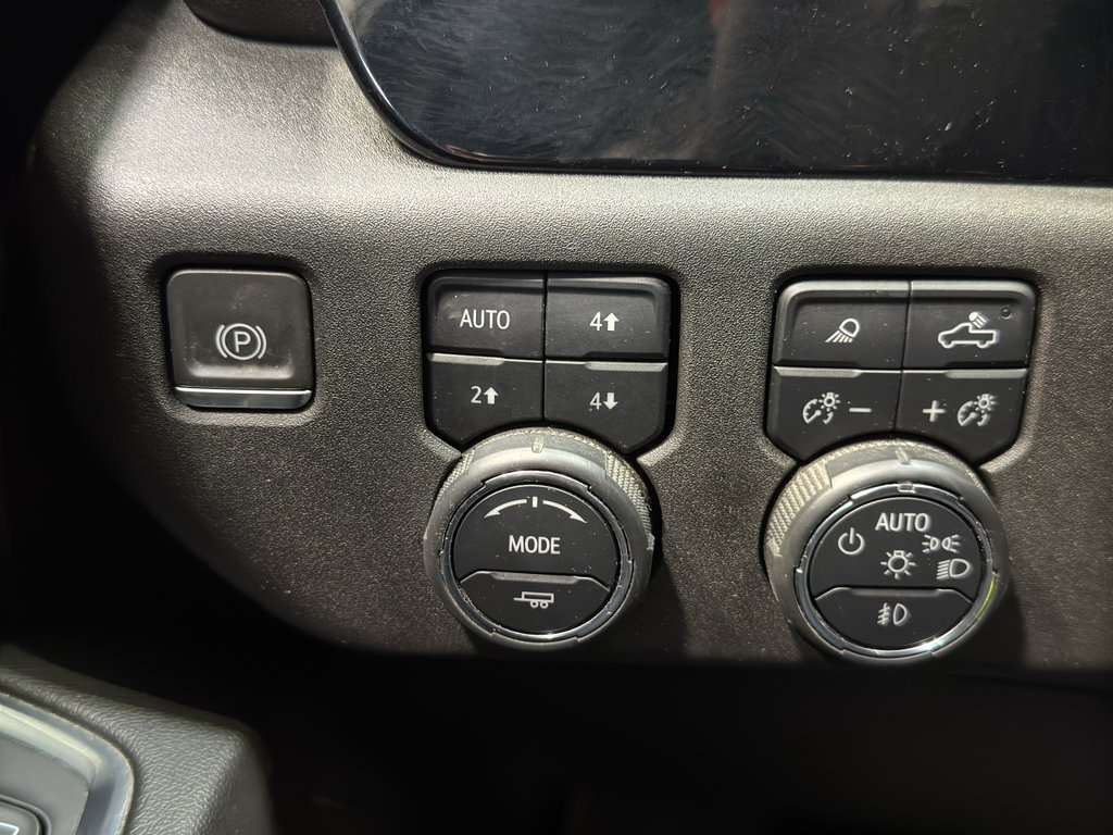 Used 2024 Chevrolet Silverado 1500 RST w/ Convenience Package II AWD/4WD image 34