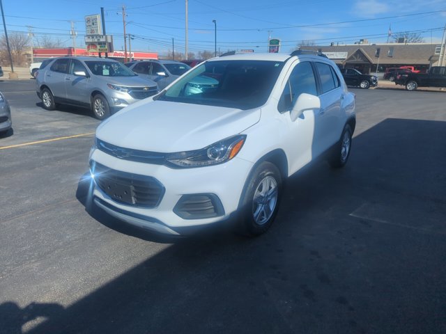 Used 2020 Chevrolet Trax LT w/ Driver Confidence Package image 3