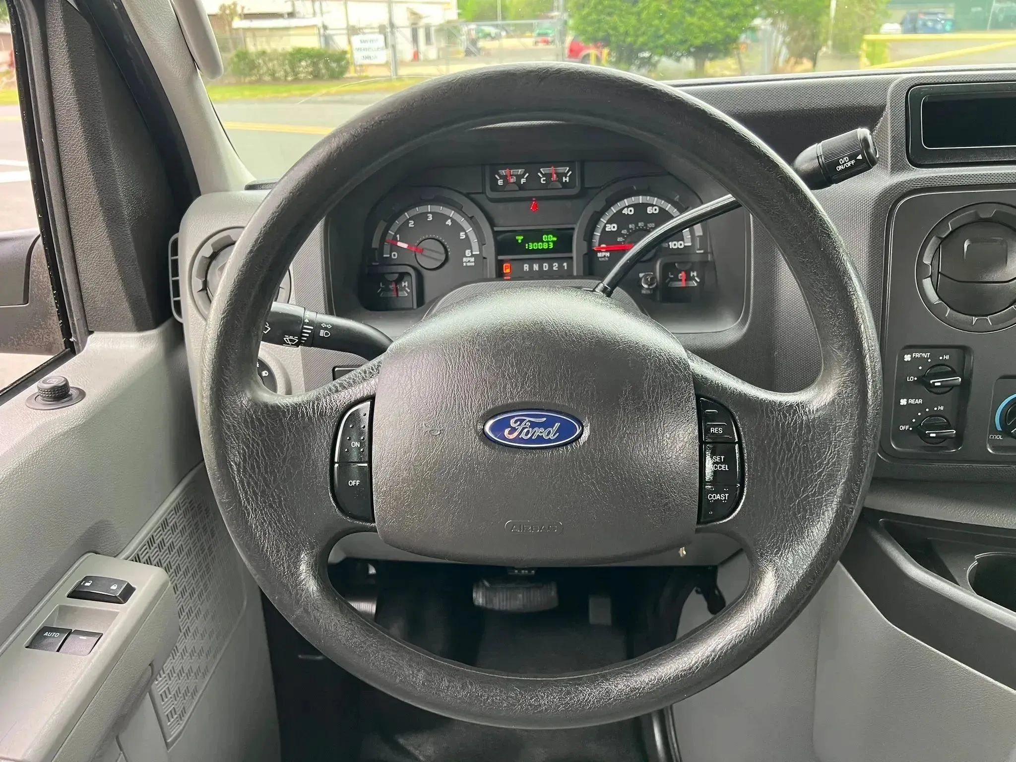 Used 2011 Ford E-150 and Econoline 150 w/ PWR Group RWD image 17