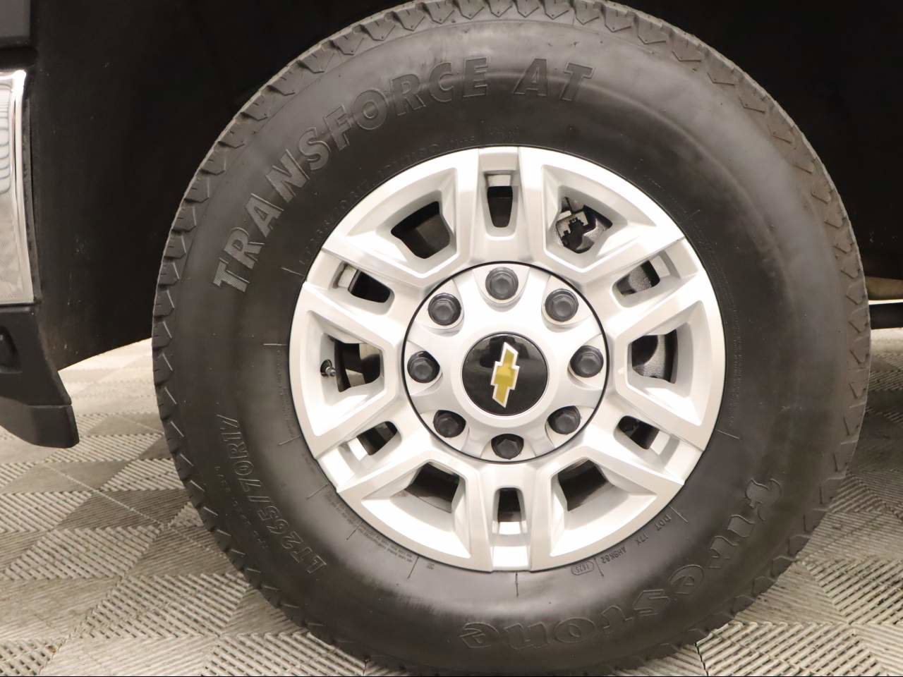 Used 2025 Chevrolet Silverado 2500 LT w/ Convenience Package AWD/4WD image 6