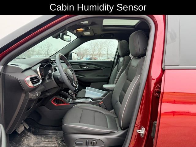 Used 2023 Chevrolet TrailBlazer RS w/ Sun and Liftgate Package image 8