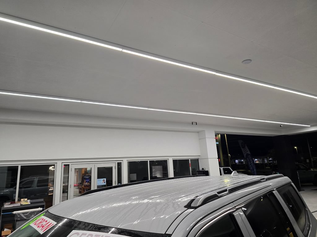 Certified 2022 Jeep Wagoneer Series II AWD/4WD image 12