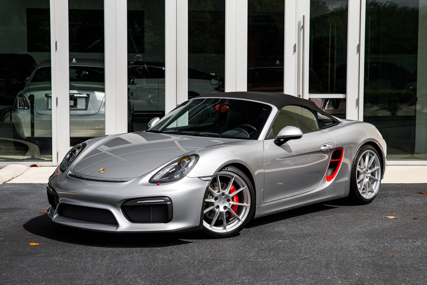 Used 2016 Porsche Boxster Spyder RWD image 4
