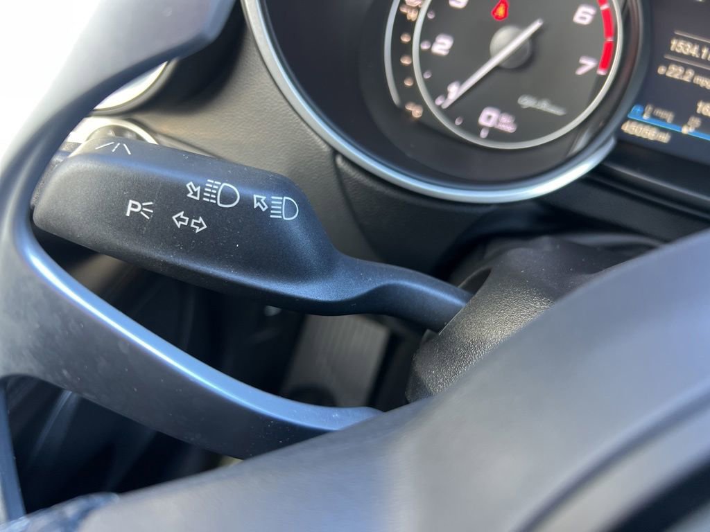 Used 2023 Alfa Romeo Stelvio Veloce AWD/4WD image 61