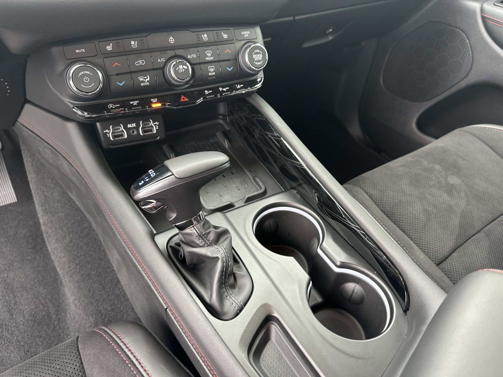 Certified 2025 Dodge Durango GT image 26