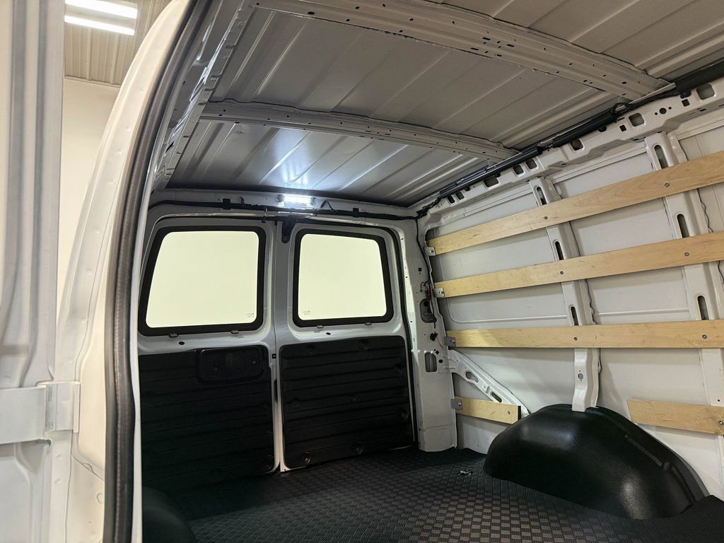 Used 2024 GMC Savana 2500 w/ Driver Convenience Package image 71