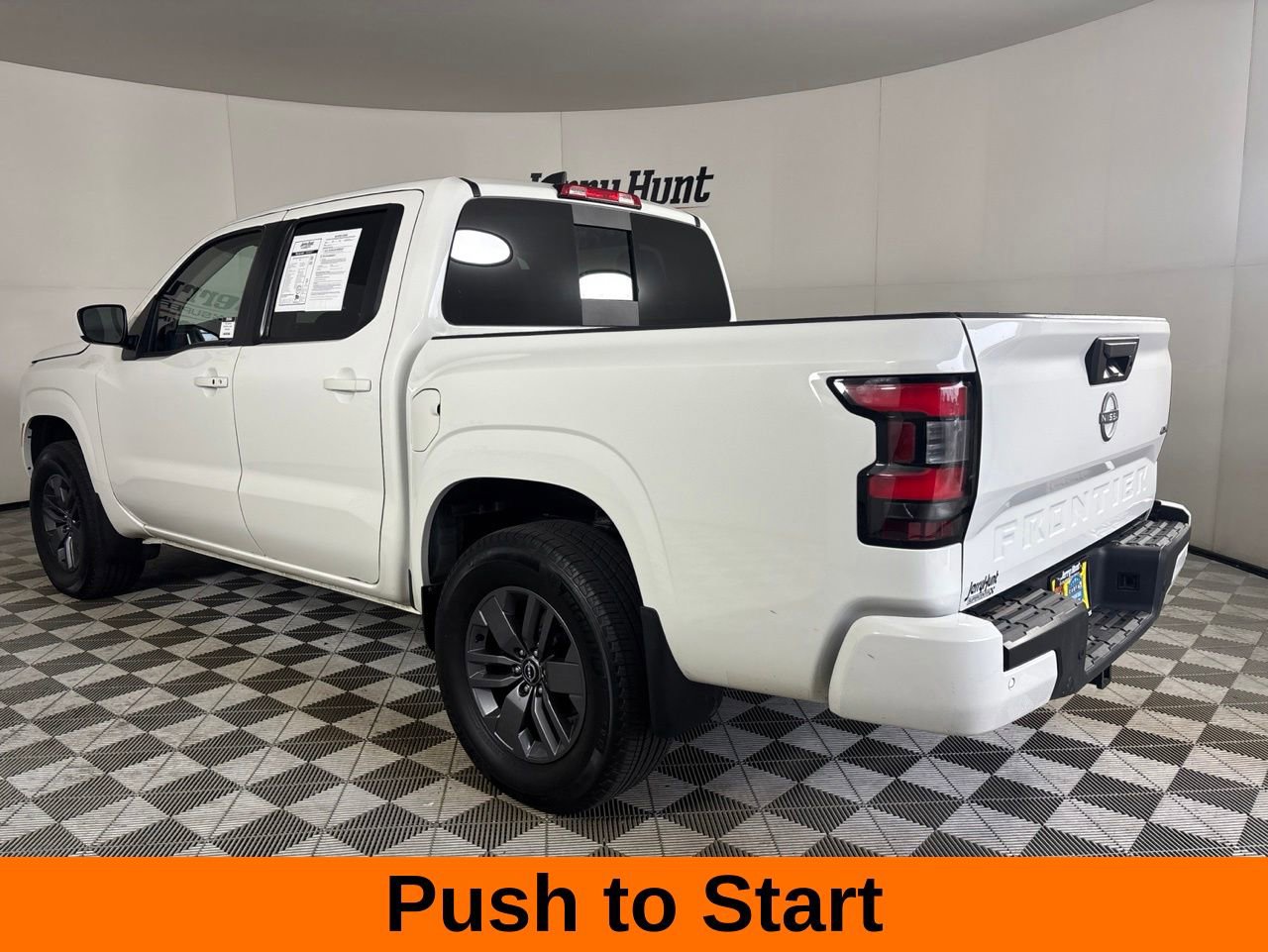 Used 2025 Nissan Frontier SV w/ SV Convenience Package AWD/4WD image 7
