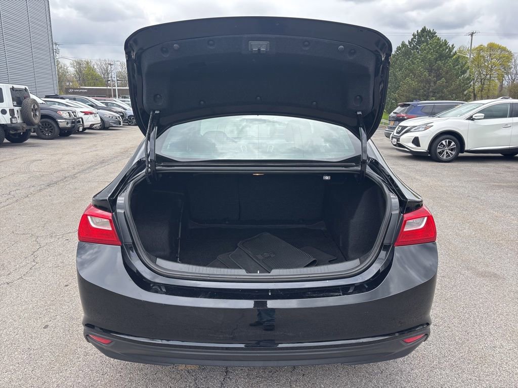 Used 2021 Chevrolet Malibu LS FWD image 13