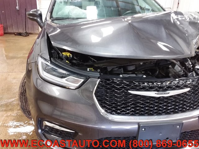 Used 2021 Chrysler Pacifica Touring-L image 19