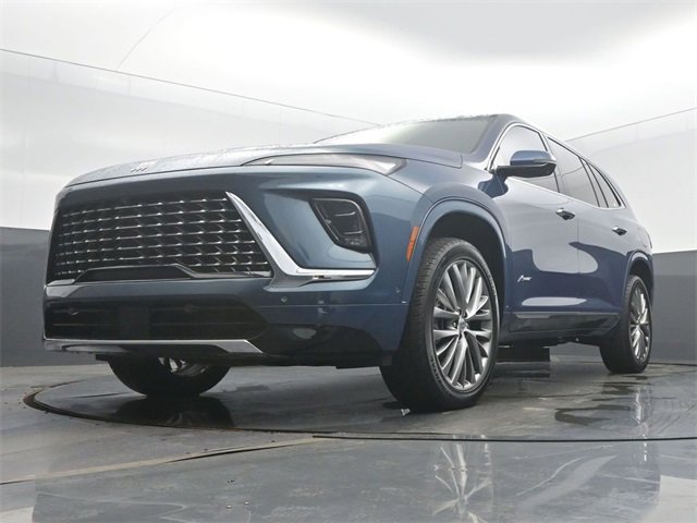 Certified 2025 Buick Enclave Avenir image 46