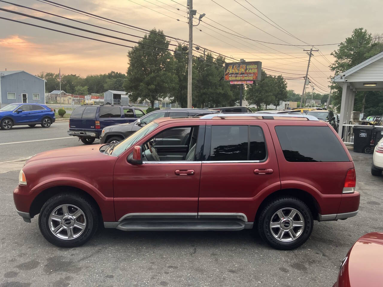 Used 2005 Lincoln Aviator AWD image 10