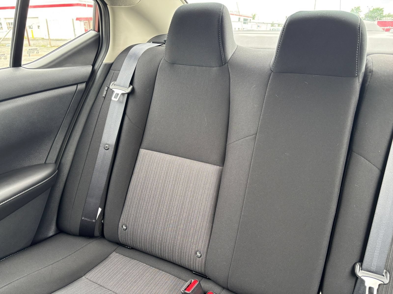 Used 2025 Nissan Sentra SV FWD image 34