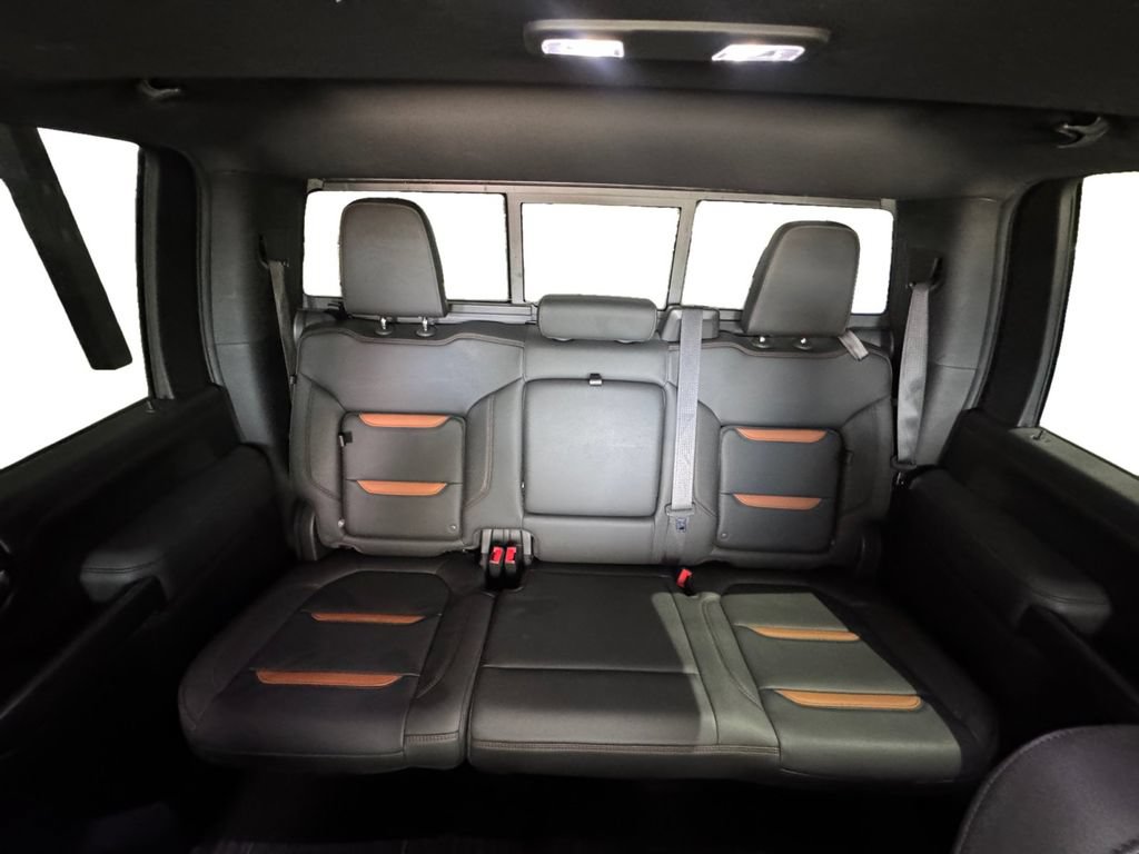 Used 2020 GMC Sierra 2500 AT4 w/ AT4 Premium Package AWD/4WD image 18